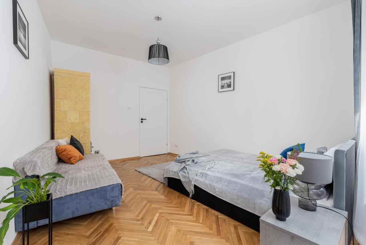 Corner Apartments Near Vistula River Красков Екстериор снимка