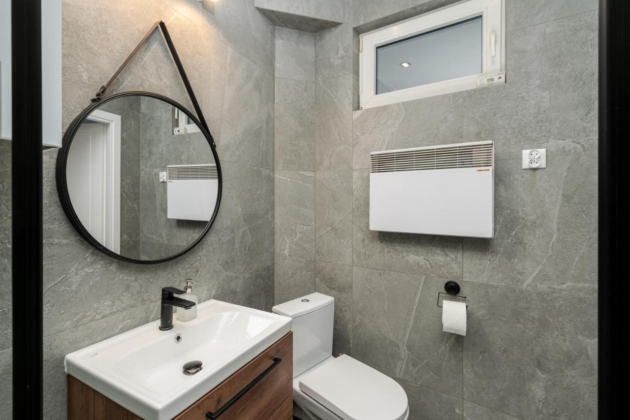 Corner Apartments Near Vistula River Красков Екстериор снимка