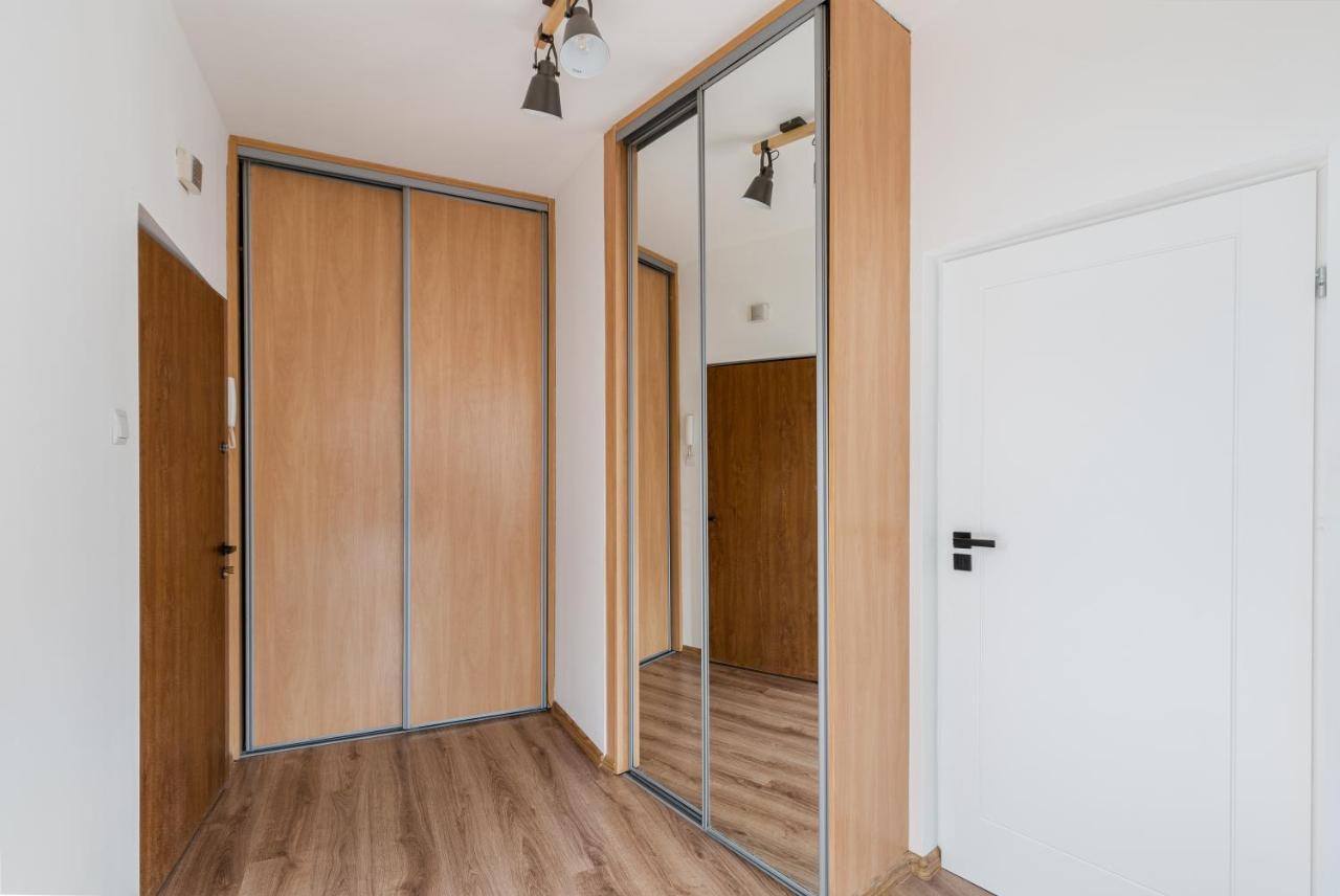 Corner Apartments Near Vistula River Красков Екстериор снимка