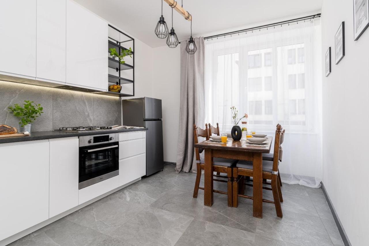 Corner Apartments Near Vistula River Красков Екстериор снимка