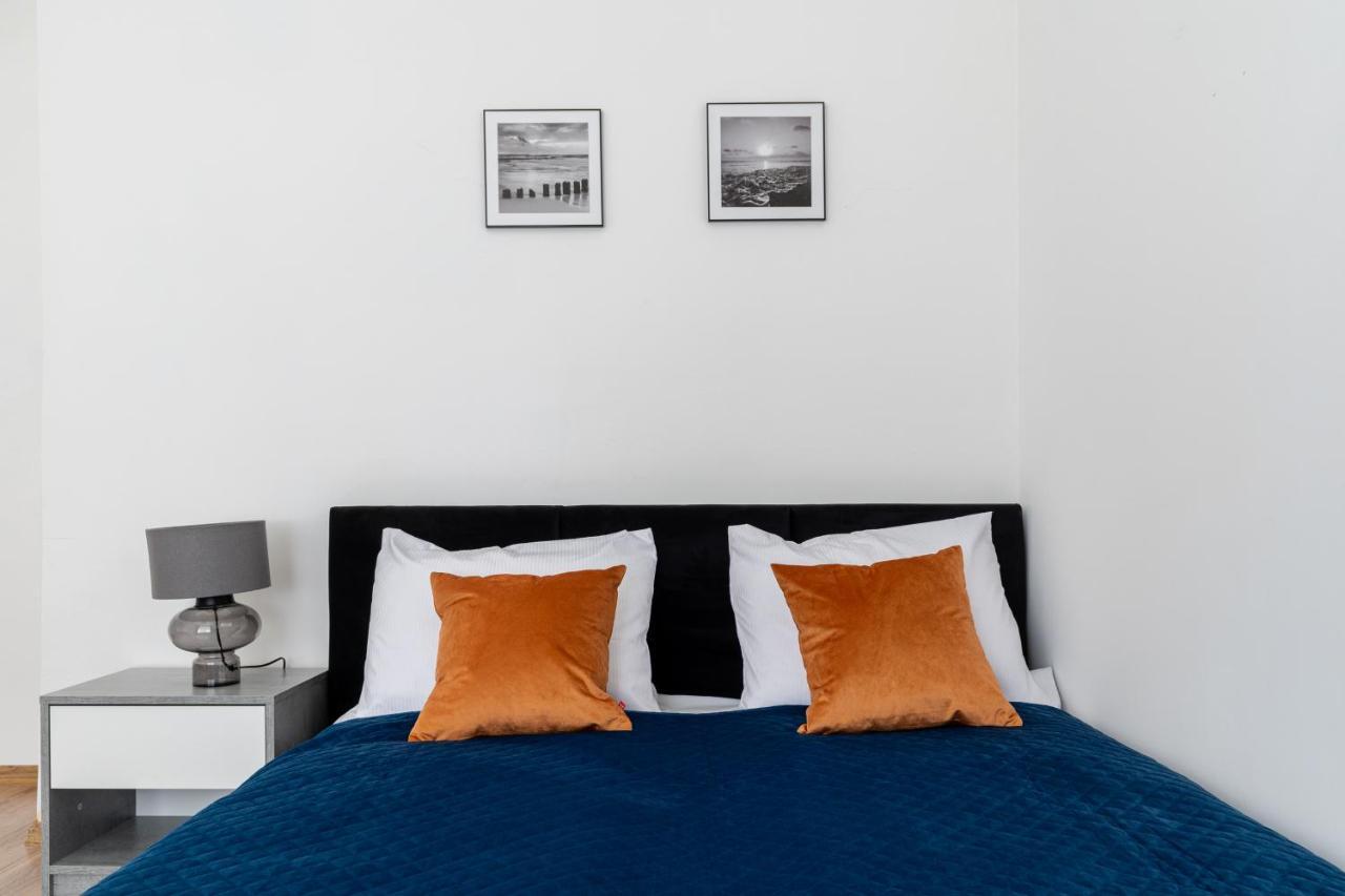 Corner Apartments Near Vistula River Красков Екстериор снимка