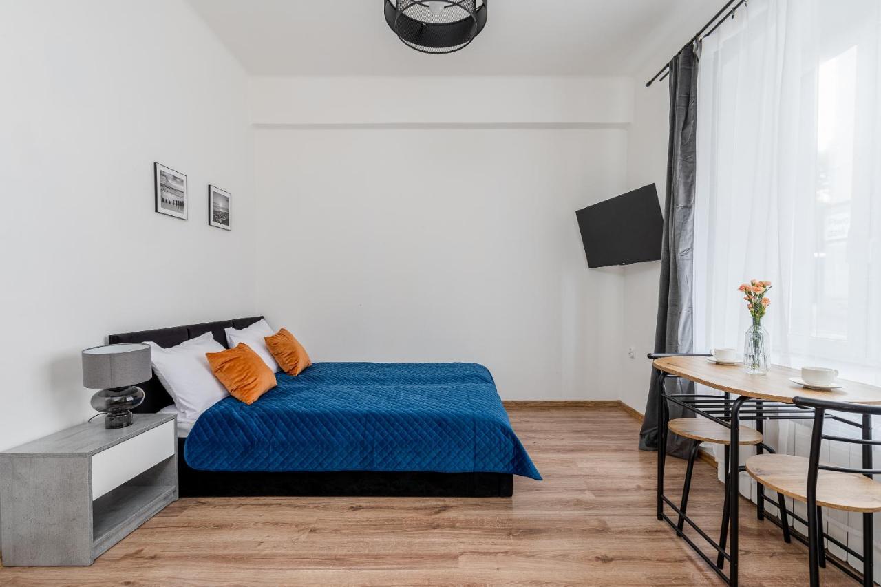 Corner Apartments Near Vistula River Красков Екстериор снимка