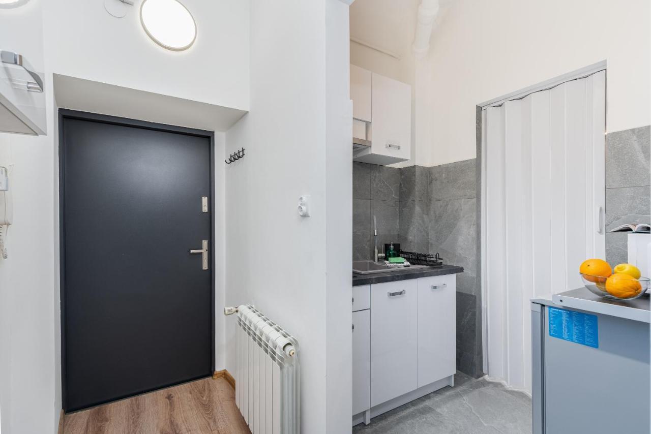 Corner Apartments Near Vistula River Красков Екстериор снимка
