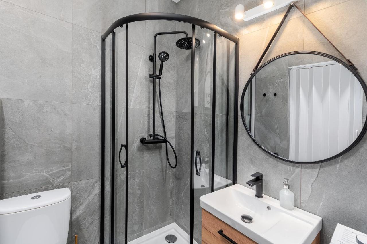 Corner Apartments Near Vistula River Красков Екстериор снимка